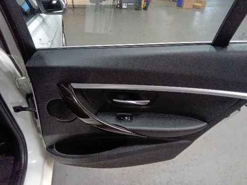 Used 2017 BMW 330i xDrive Sedan AWD/4WD image 20