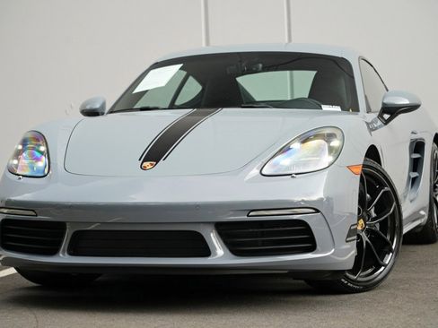 Used 2024 Porsche 718 Cayman RWD image 3