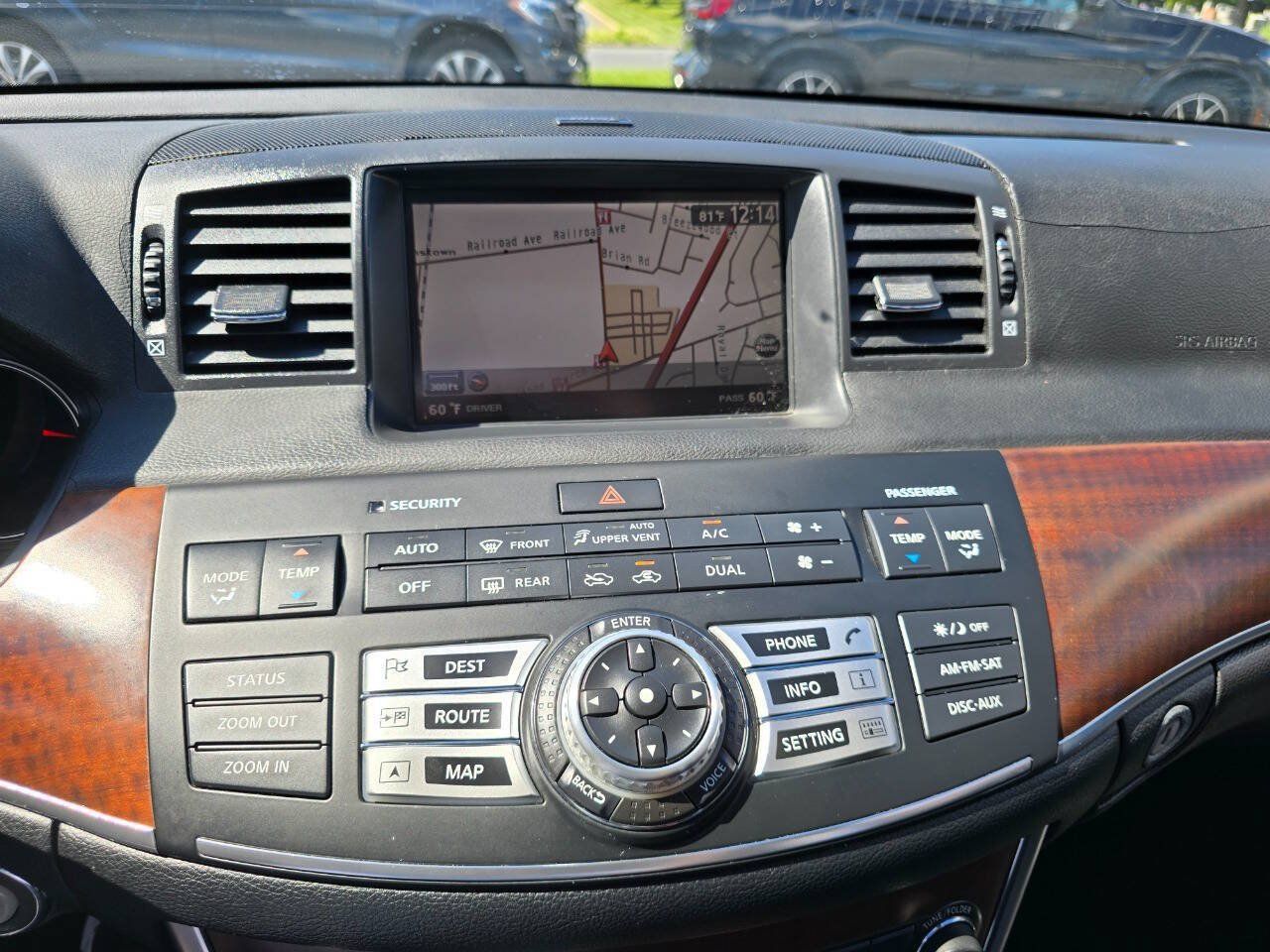 Used 2010 INFINITI M35 x w/ Technology Pkg AWD/4WD image 21