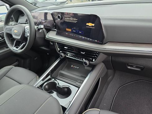 New 2026 Chevrolet Suburban Premier w/ Sun And Tow Package image 11