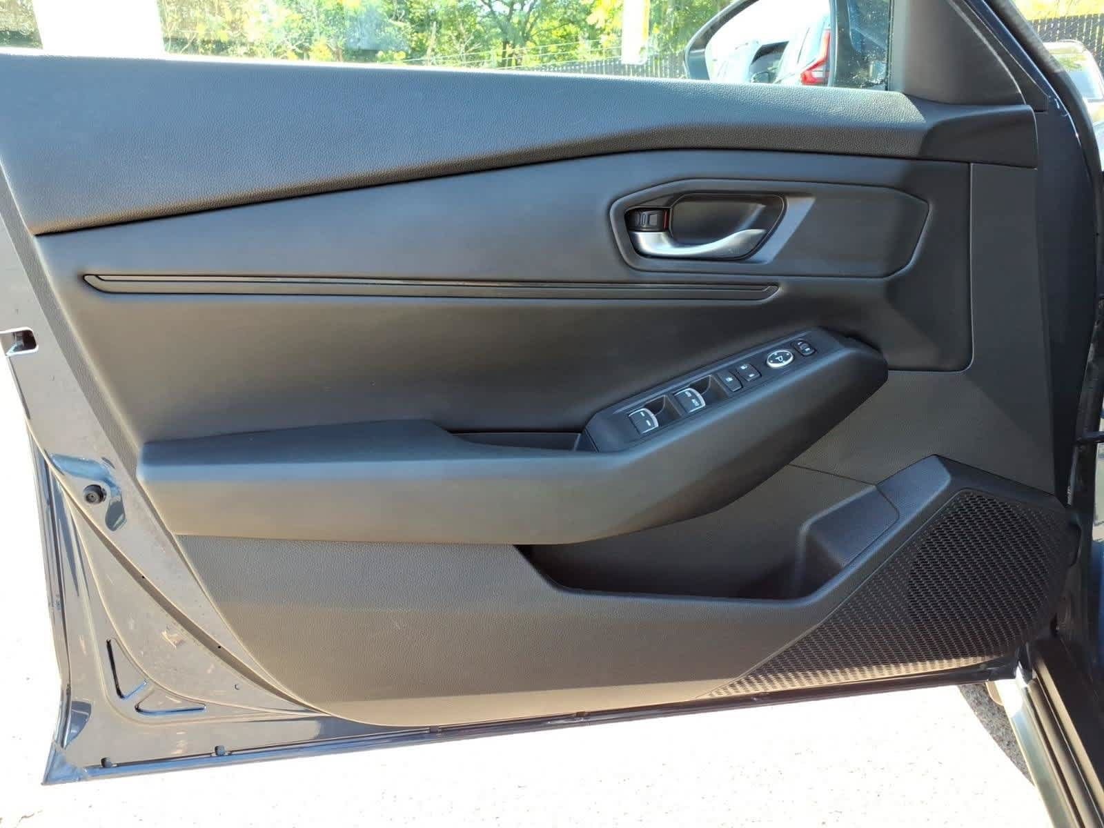 Used 2024 Honda Accord EX image 12