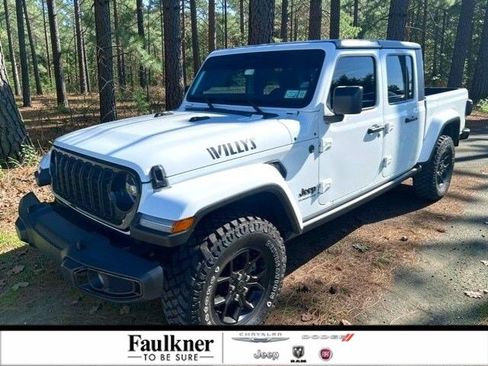 Used 2024 Jeep Gladiator Sport AWD/4WD image 1