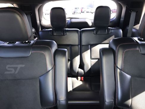 Used 2025 Ford Explorer ST w/ Sun And Sound Package image 24