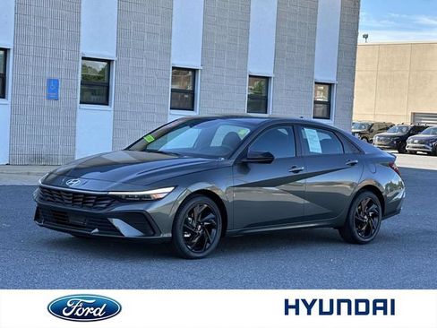 Used 2026 Hyundai Elantra Sport FWD image 1