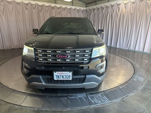 Used 2016 Ford Explorer Limited FWD image 2