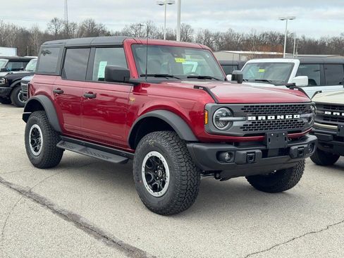New 2025 Ford Bronco Badlands w/ Sasquatch Package image 2