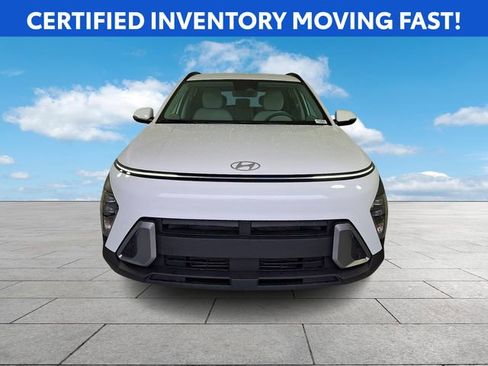 Certified 2025 Hyundai Kona SEL FWD image 3