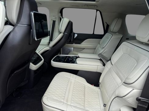 Used 2023 Lincoln Navigator L Black Label AWD/4WD image 13