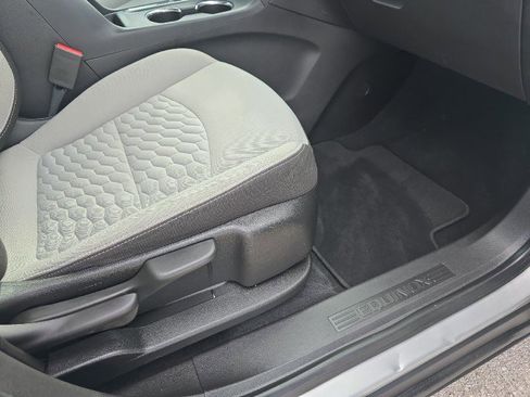 Used 2020 Chevrolet Equinox LS image 43