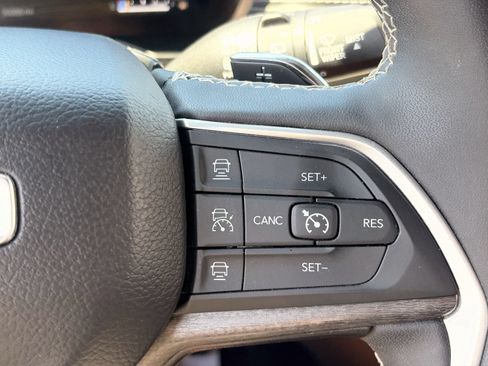 Used 2024 Jeep Grand Cherokee Limited 4xe AWD/4WD image 23