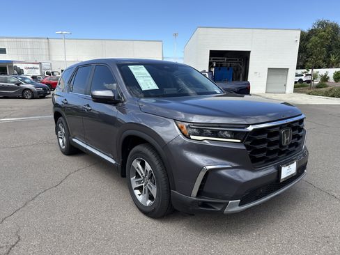 Certified 2024 Honda Pilot EX-L image 7
