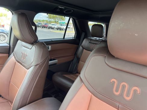 Used 2023 Ford Explorer King Ranch w/ Technology Package image 23