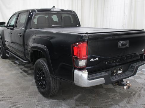 Used 2021 Toyota Tacoma SR5 AWD/4WD image 32