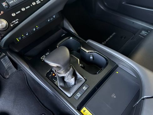 Used 2025 Lexus ES 300h w/ Premium Package FWD image 21