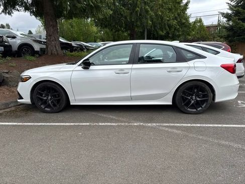 Used 2022 Honda Civic Sport image 3