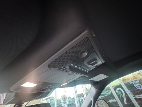 Used 2021 Ford F450 Platinum w/ FX4 Off-Road Package image 20