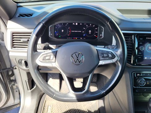 Used 2020 Volkswagen Atlas Cross Sport SEL image 25