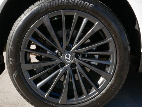 Certified 2025 Lexus RX 350h w/ Convenience Package image 23