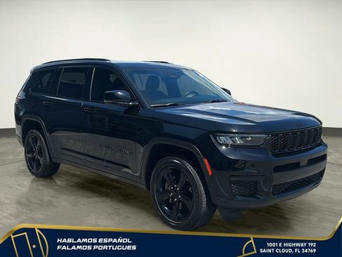 Used 2024 Jeep Grand Cherokee L Altitude AWD/4WD image 8