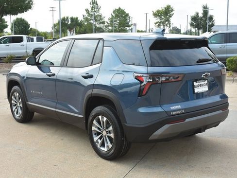 New 2027 Chevrolet Equinox LT w/ Convenience Package II FWD image 8