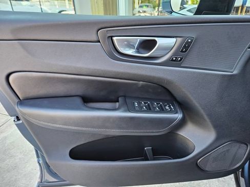 Certified 2023 Volvo XC60 B5 Plus w/ Climate Package AWD/4WD image 18