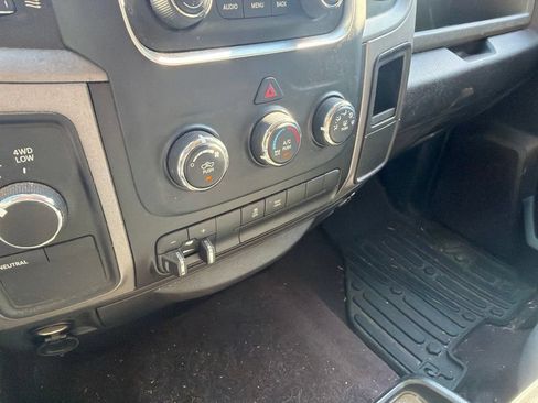 Used 2014 RAM 2500 Tradesman w/ Chrome Appearance Group AWD/4WD image 17