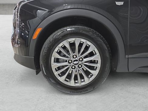 Certified 2025 Cadillac XT4 Premium Luxury AWD/4WD image 25