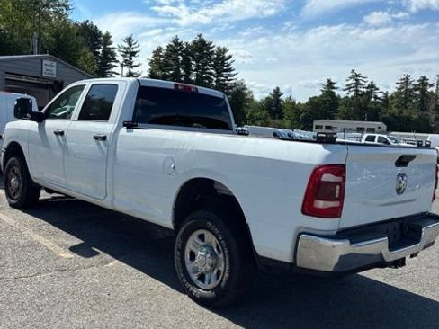 Used 2024 RAM 2500 Tradesman w/ Chrome Appearance Group AWD/4WD image 5