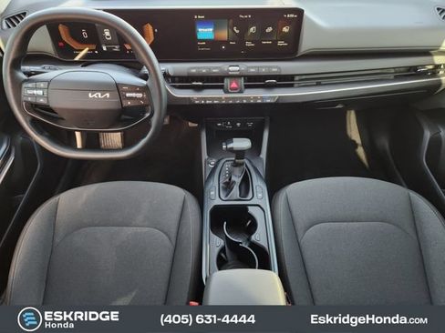 Used 2025 Kia K4 FWD image 25