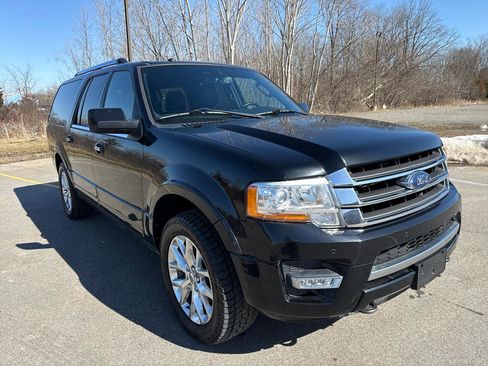 Used 2017 Ford Expedition Max Limited image 3