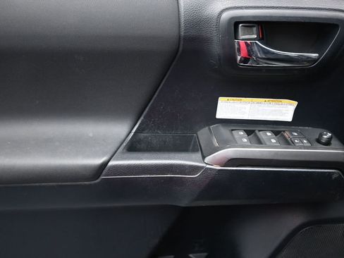 Used 2019 Toyota Tacoma TRD Pro AWD/4WD image 17