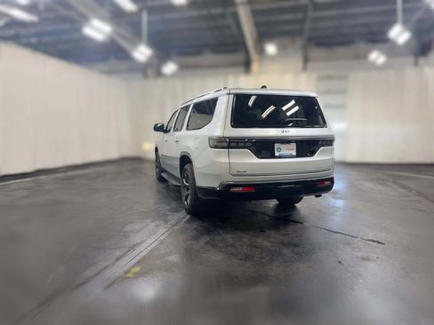 New 2026 Jeep Grand Wagoneer L Limited image 9