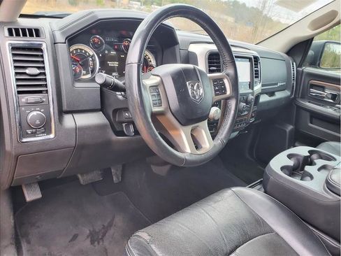 Used 2018 RAM 1500 Laramie w/ Convenience Group AWD/4WD image 33