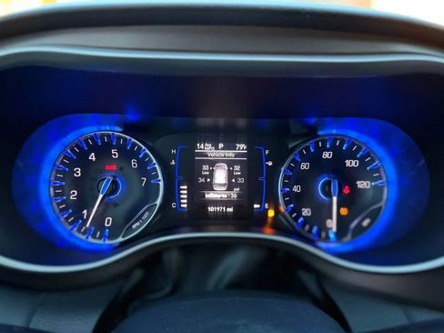 Used 2020 Chrysler Voyager Lxi image 45