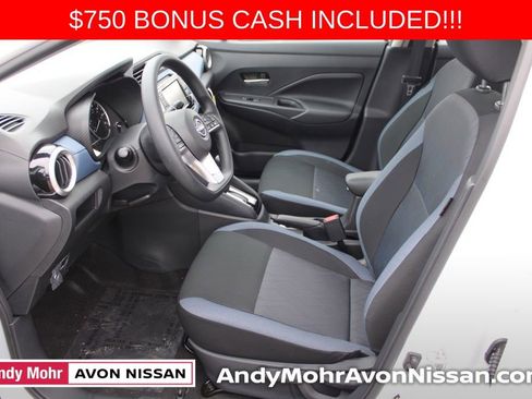 New 2025 Nissan Versa SV image 7