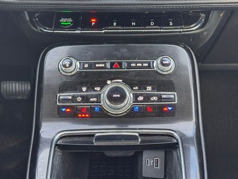 Used 2022 Lincoln Nautilus Reserve w/ Equipment Group 201A image 17