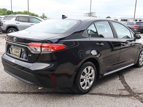 Used 2024 Toyota Corolla LE FWD image 4