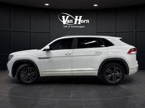 Used 2021 Volkswagen Atlas Cross Sport SE w/ Panoramic Sunroof Package image 12