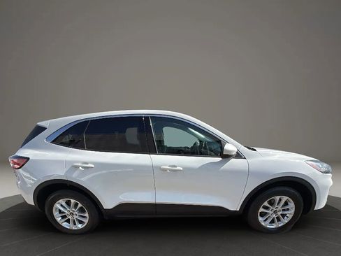 Used 2021 Ford Escape SE image 4