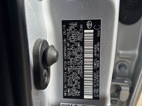 Used 2019 Toyota Prius XLE FWD image 24