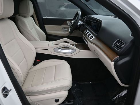 Used 2025 Mercedes-Benz GLE 350 4MATIC image 27