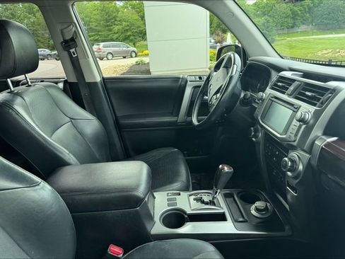 Used 2016 Toyota 4Runner Limited AWD/4WD image 2