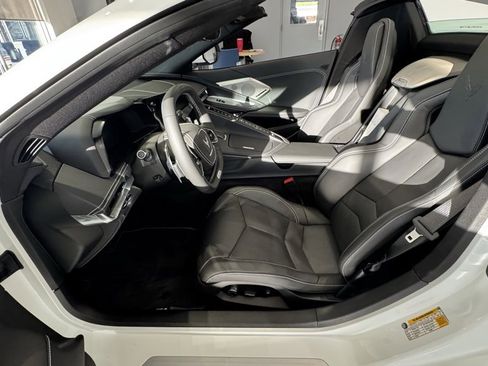Used 2025 Chevrolet Corvette Z06 image 8