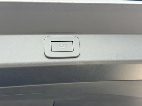 New 2026 Land Rover Range Rover Sport Dynamic SE AWD/4WD image 6