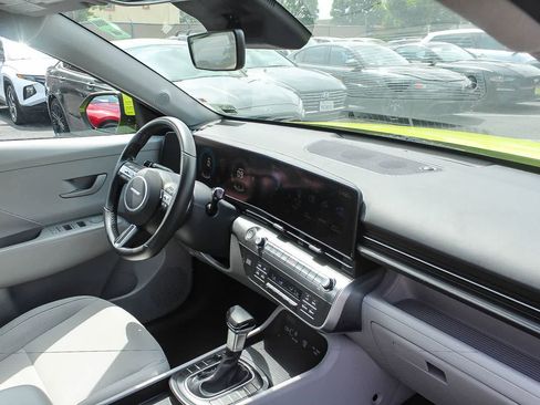 Certified 2025 Hyundai Kona SEL AWD/4WD image 21