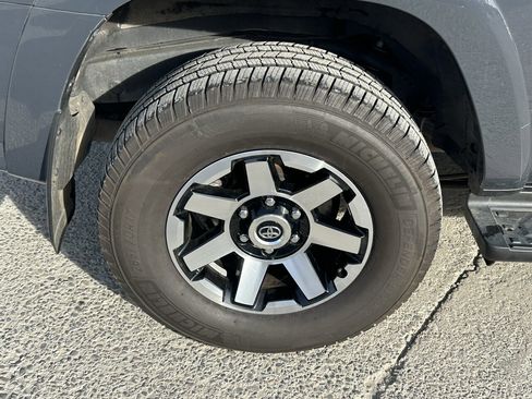 Used 2024 Toyota 4Runner TRD Off-Road image 23