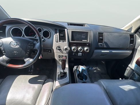 Used 2011 Toyota Sequoia Platinum AWD/4WD image 29