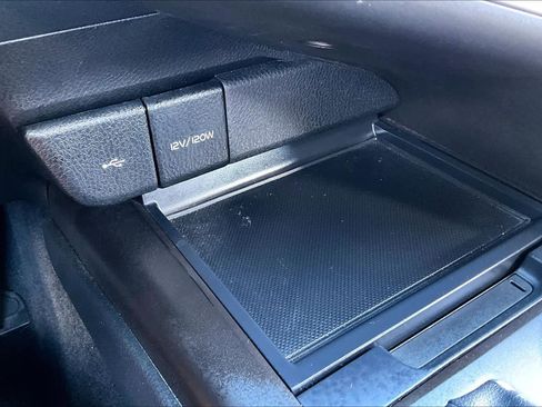 Used 2022 Toyota Camry LE w/ Carpet Mat Package (TMS) image 32