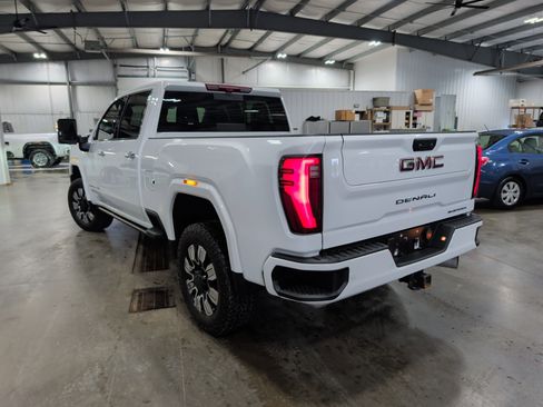 Used 2024 GMC Sierra 2500 Denali w/ Denali Reserve Package AWD/4WD image 4