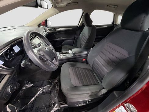 Used 2020 Ford Fusion SE FWD image 22